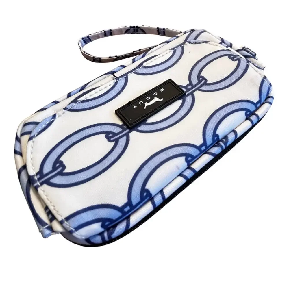 Scout zip around wristlet wallet in blue & white chain pattern with ID window